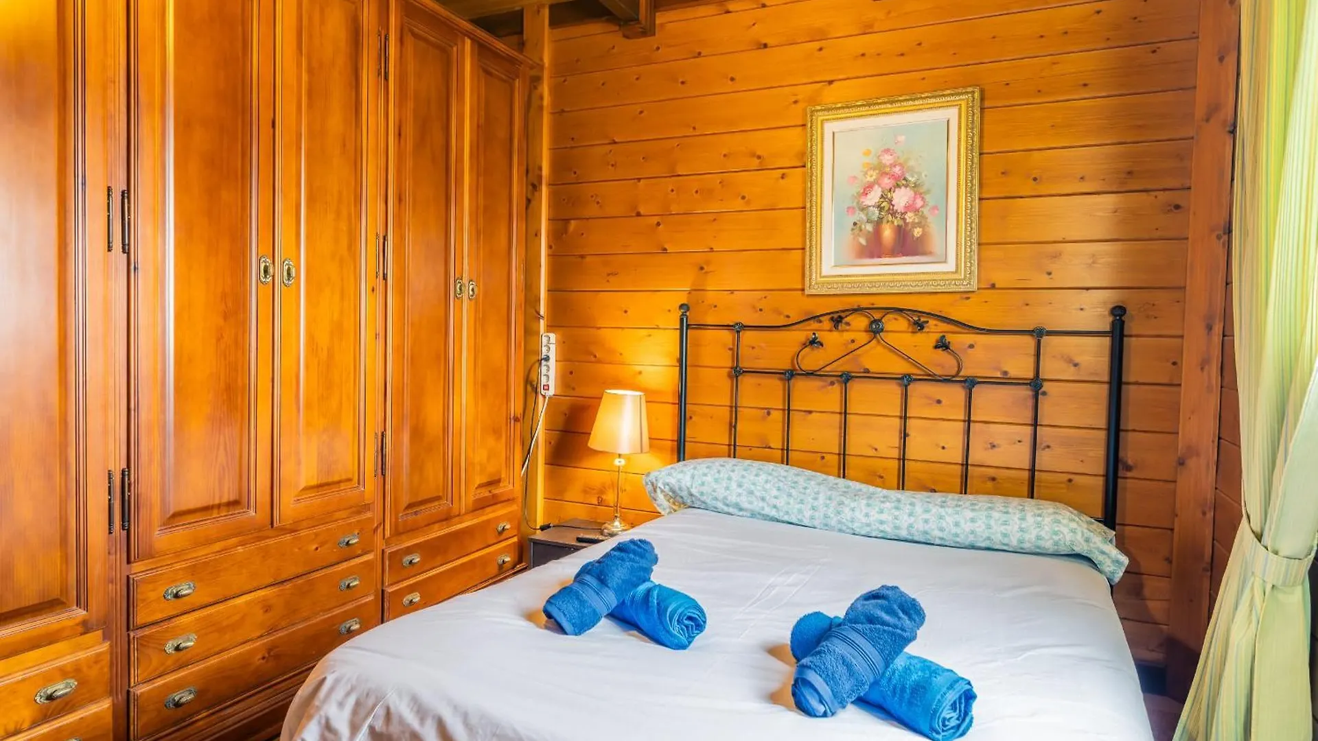 Semesterbostad 4Br Candelaria Wooden Home -Pool & Views - Parking